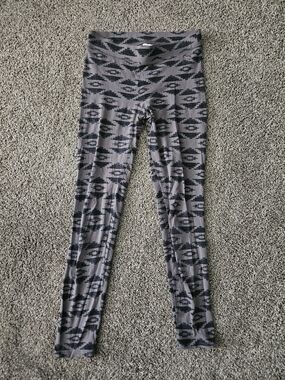 PINK Victoria's Secret Gray Aztec Waistband Leggings